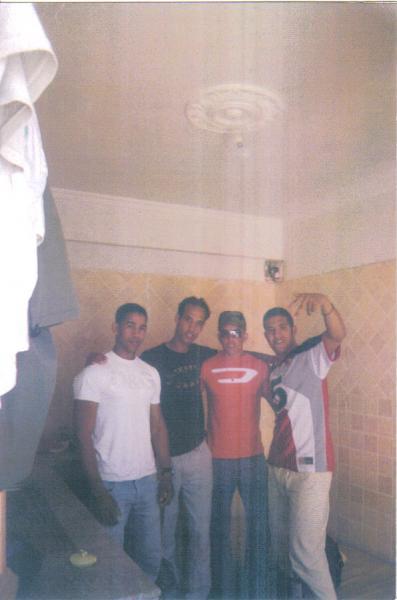 moi et mes ami noure et hichame et tofike et moi badar